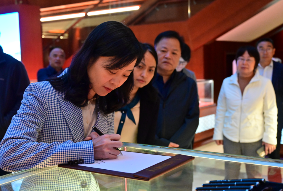 1700705552849654.png 1700705463271.png